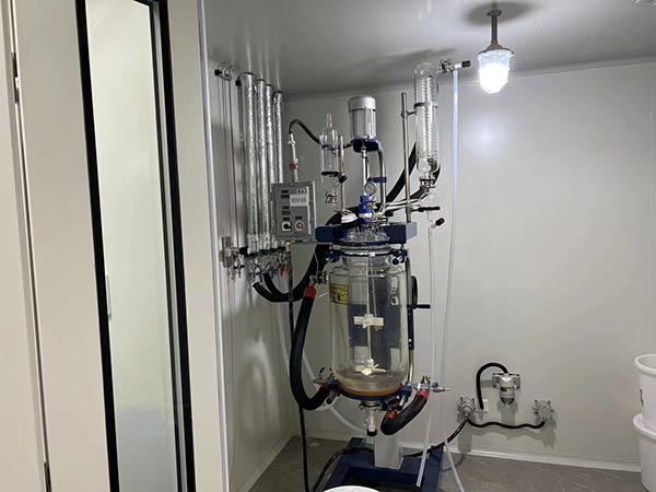 玻璃反應釜廠家怎么選？