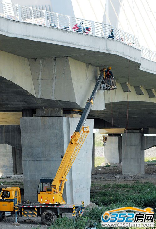 �ϭh�������ڰ��b������