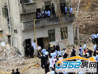 ���Ʋ𾀬F��