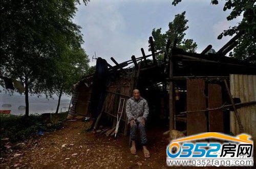 ���˿����e���[�ӸC��