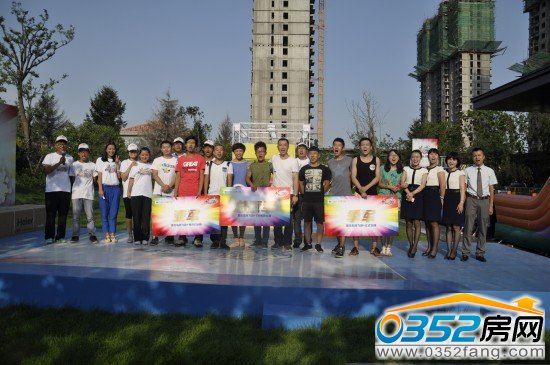 ��g&ldquo;��&rdquo;���A�C���F�� ���������Ļ