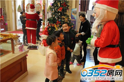 恒大綠洲為廣大業主和客戶們精心準備了一場精彩而豐富的圣誕活動