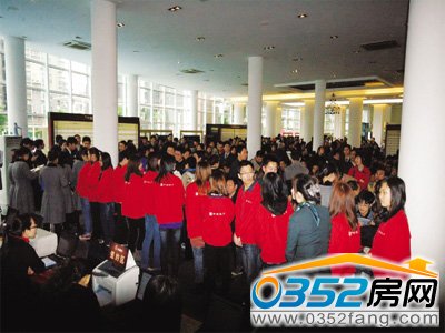 ������������I��