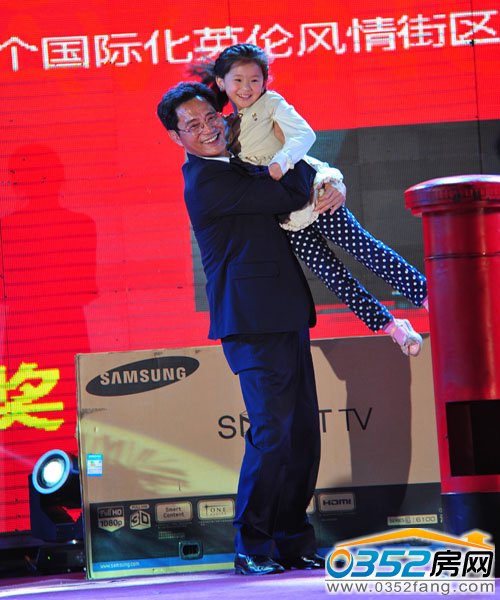 �@�ö��Ȫ�3D�ҕ�Ŀ͑�