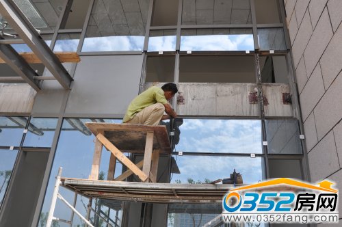 �����M��Ļ���b�޵Ĺ����ˆT