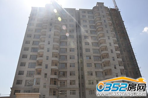 千禧御東畫卷4號樓緊鄰會館 為15層