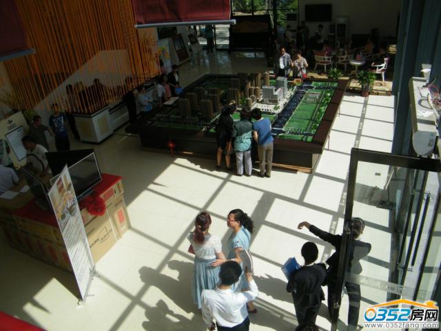 ӭ�e�P���ǽӴ����ă�(n��i)���D