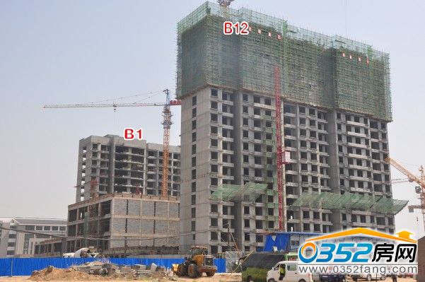 睿和錦城5月22日B12#樓已建19層、B1#樓已經(jīng)封頂