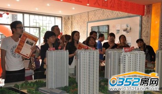 �^���A���ۘ�̎