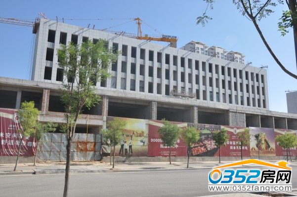 鴻晟廣場B座酒店近景圖(2014.8.7)