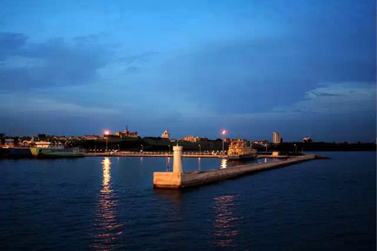 ����ꖹ�ɳ���L������