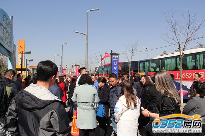 22195352fa48e420804327.jpg 富力外景.JPG