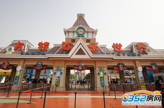 30164158d120cc2f299219.jpg 方特.jpg