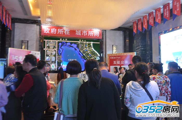 01181906cb7d6045986179.jpg 1.2.JPG