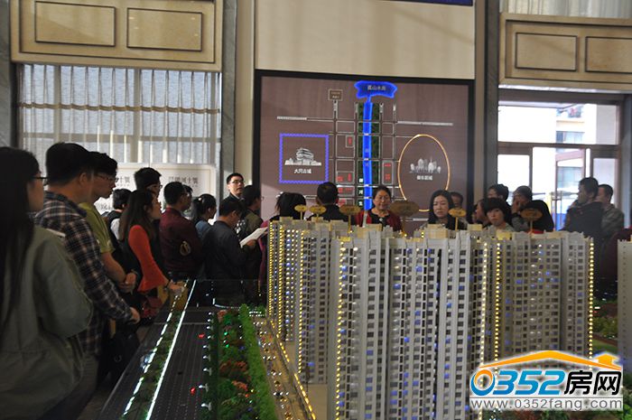 01182657aac196e12a0243.jpg 8.1.JPG