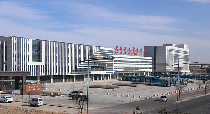 19151212c283cdc6075882.jpg 站.jpg