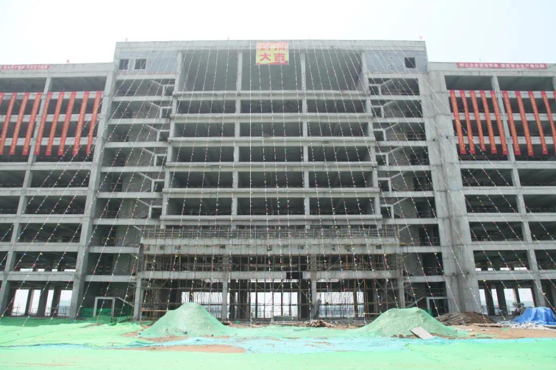 28174330de7662b3915589.jpg 28174330de7662b3915589.jpg