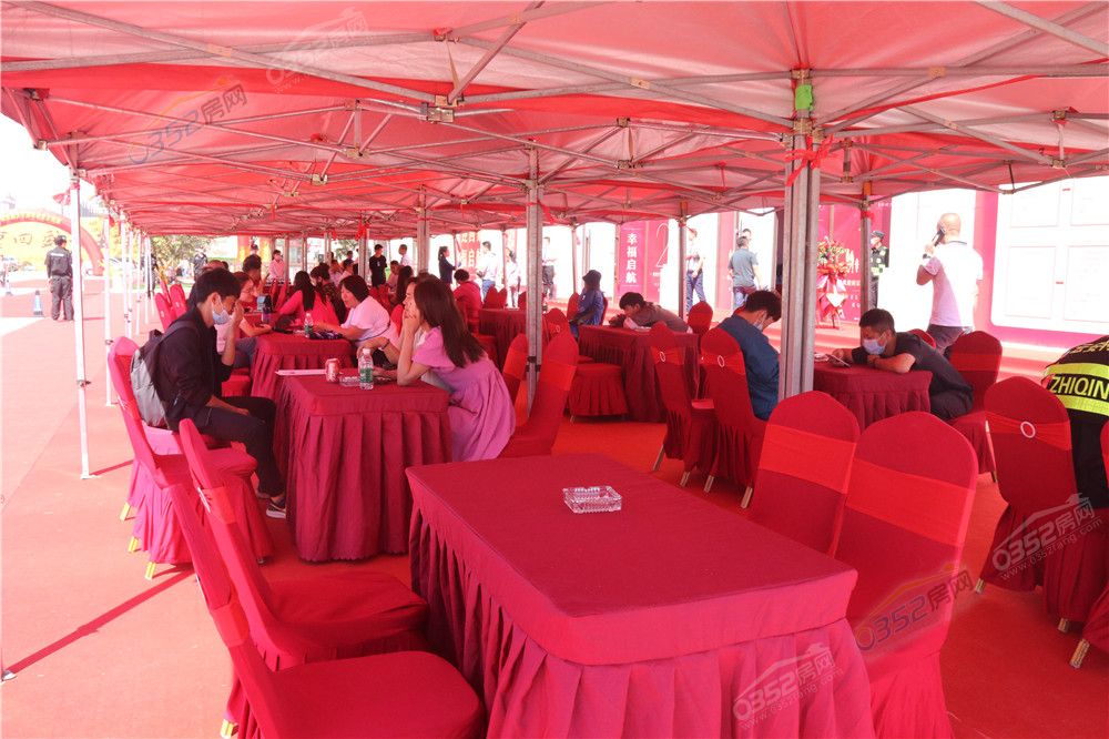 101413075bb13c907c8500.jpg 101413075bb13c907c8500.jpg