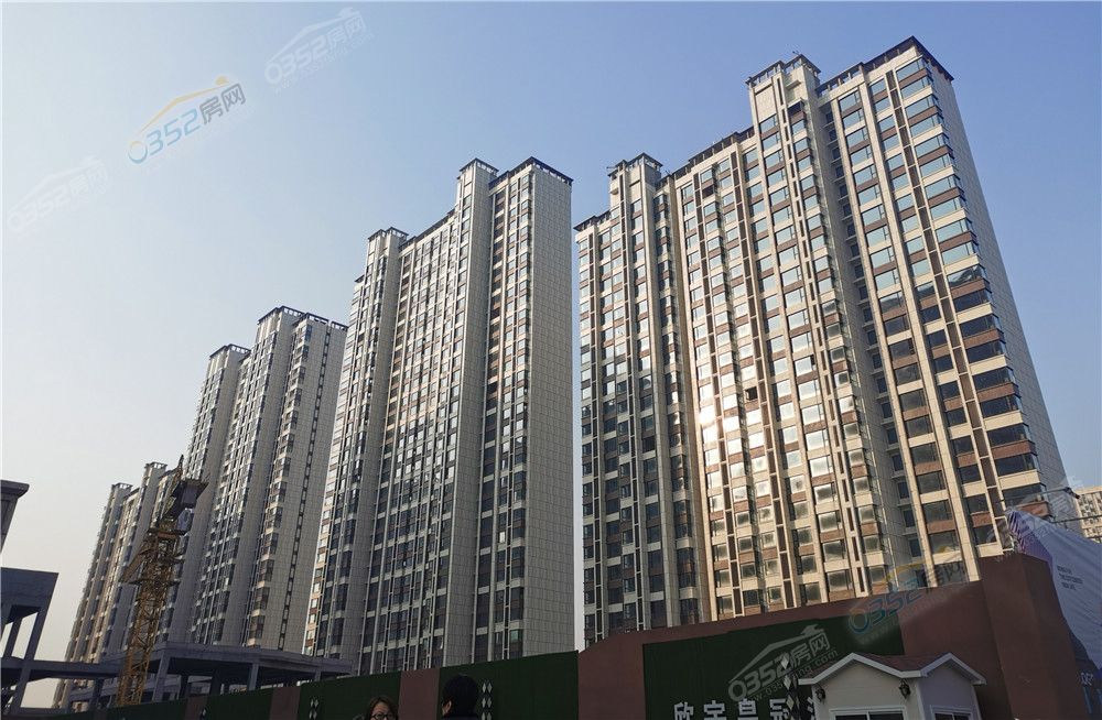 0110411213ac818fd79633.jpg 綠地繽紛匯2.jpg